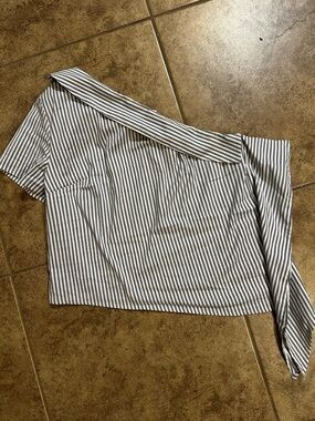 Express Striped Button-Up Shirt in White and Light Blue